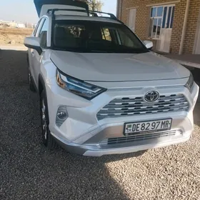 Toyota RAV4 2021