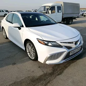 Toyota Camry 2022