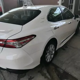Toyota Camry 2020