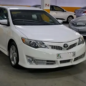 Toyota Camry 2012