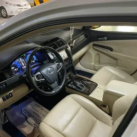 Toyota Camry 2015