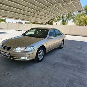 Toyota Camry 2000