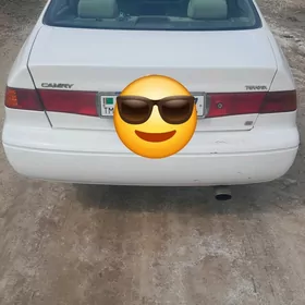 Toyota Camry 2000