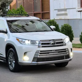 Toyota Highlander 2019