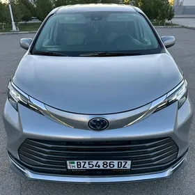Toyota Sienna 2021