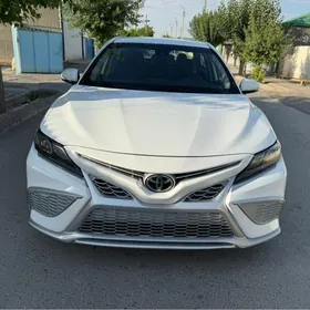 Toyota Camry 2021