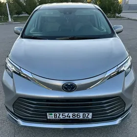 Toyota Sienna 2021