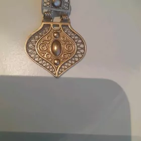 Klon gyzyl