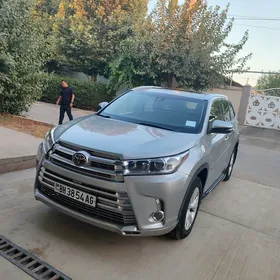 Toyota Highlander 2017