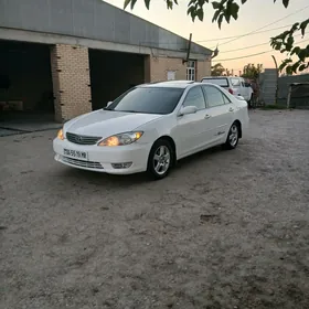 Toyota Camry 2004