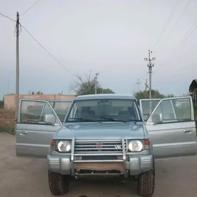 Mitsubishi Pajero 1996