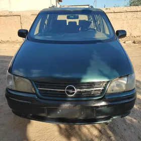 Opel Sintra 1999