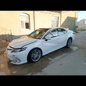 Toyota Camry 2020