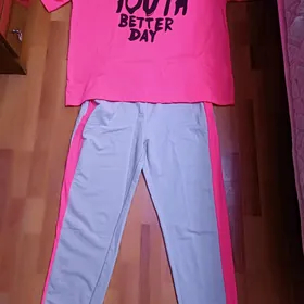спортивные костюмы