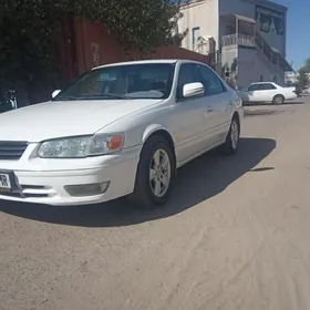 Toyota Camry 2000