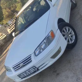 Toyota Camry 2000