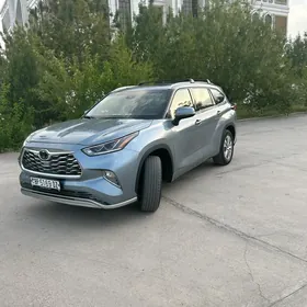 Toyota Highlander 2020
