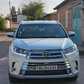 Toyota Highlander 2019