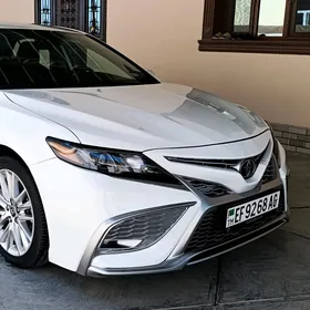 Toyota Camry 2022