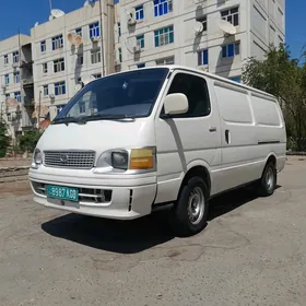 Toyota Hiace 2000