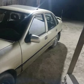 Opel Vectra 1989