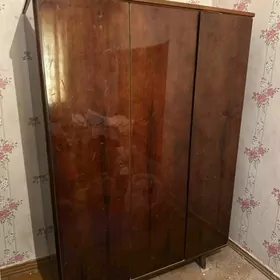 Шкаф