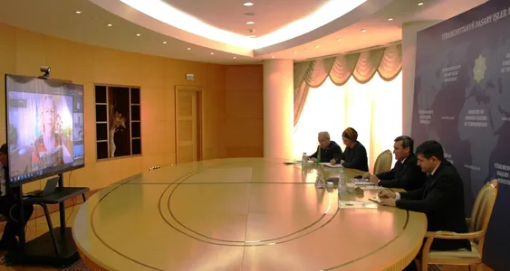 Туркменистан и ЮНЕП обсудили создание климатического центра в Ашхабаде