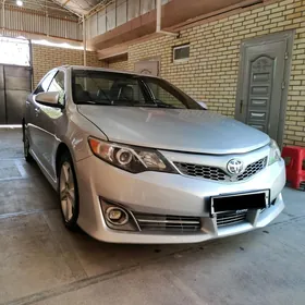 Toyota Camry 2013