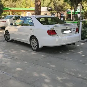 Toyota Camry 2004