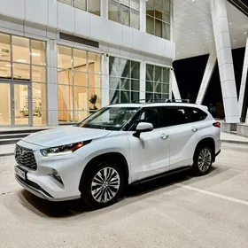 Toyota Highlander 2022