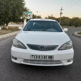 Toyota Camry 2004