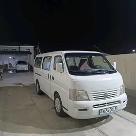 Nissan Urvan 2003