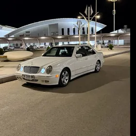 Mercedes-Benz E320 2002
