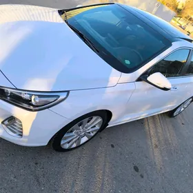 Hyundai Elantra GT 2017