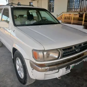 Nissan Pathfinder 1998