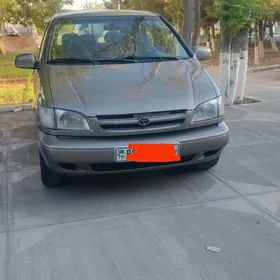 Toyota Sienna 1999
