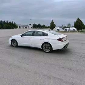 Hyundai Sonata 2021
