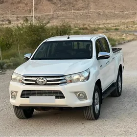 Toyota Hilux 2016