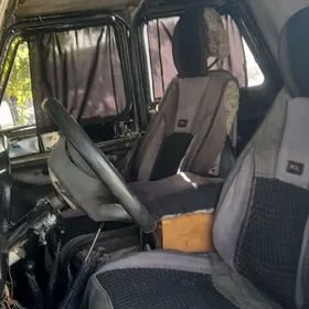 UAZ 2206 1987