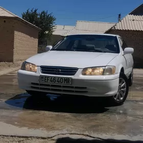 Toyota Camry 2000