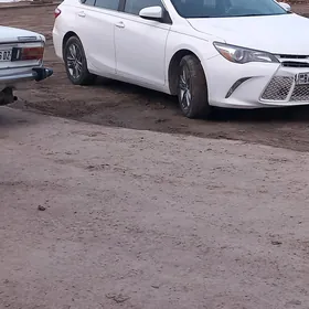 Toyota Camry 2016