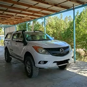 Mazda B2500 2013