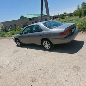 Toyota Camry 2000