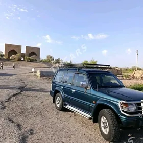 Mitsubishi Pajero 1996