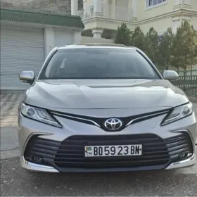 Toyota Camry 2018