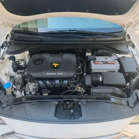 Hyundai Elantra 2017