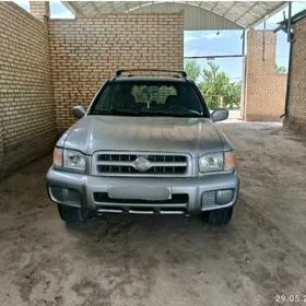 Nissan Pathfinder 2001