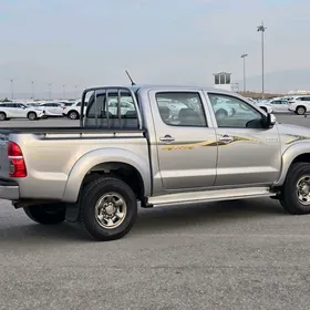 Toyota Hilux 2015