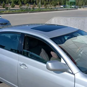 Toyota Avalon 2005