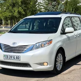 Toyota Sienna 2015